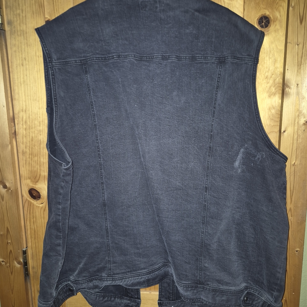 Men's Black Denim Vest - Picture 3 of 3
